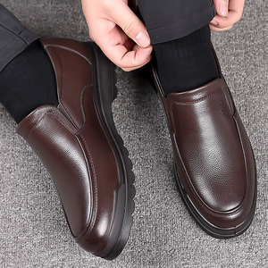 รองเท้าโลฟเฟอร์หนังวัวแท้สำหรับผู้ชาย ส้นเตี้ย พื้นยางระบายอากาศได้ดี เหมาะสำหรับใส่ลำลองและธุรกิจ - Product Image 3