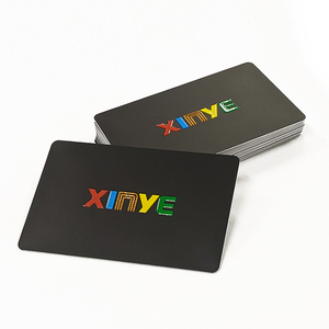 Fabricant de cartes NFC noires, surface brillante, PVC noir, gravure au laser UV, logo ICODE SLIX 1KB 2KB, <span class=keywords><strong>carte</strong></span> RFID en gros - Product Image 1