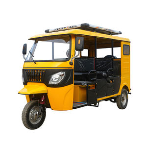 Tricycle électrique fermé pour passagers avec siège passager - Product Image 1