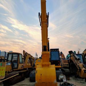 Excavadora de cadenas Komatsu PC210LC casi nueva en venta, alto rendimiento y gran eficiencia - Product Image 3