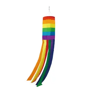 40-Zoll-Regenbogen-Pride-Windsocken hellfarbige Streifen-Windsocken LGBT-Parade dekorative Flagge mit langen Regenbogen-Schwänzen