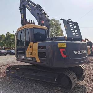 รถขุดตีนตะขาบ Volvo EC140 มือสอง ขนาด 14 ตัน บุ้งกี๋ 0.6 ลบ.ม. แบรนด์แท้จากสวีเดน รถขุดก่อสร้างขนาดกลาง ชั่วโมงการใช้งานต่ำ ได้รับการรับรองมาตรฐาน CE - Product Image 4