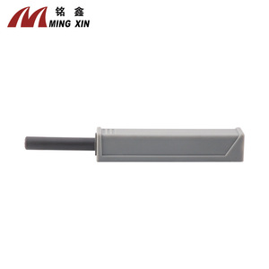 Mecanismo de rebote para puertas de armario Ming Xin, de plástico, con cierre suave y montaje empotrado, para cajones, armarios y gabinetes de cocina. - Product Image 1