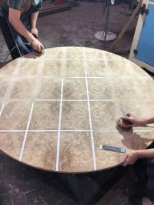 Fourniture d'usine Golden Madrone Burl <span class=keywords><strong>Placage</strong></span> Contreplaqué Naturel Golden Madrone Burl <span class=keywords><strong>Feuille</strong></span> <span class=keywords><strong>de</strong></span> <span class=keywords><strong>placage</strong></span> <span class=keywords><strong>de</strong></span> <span class=keywords><strong>bois</strong></span> 0.5mm pour meubles - Product Image 5