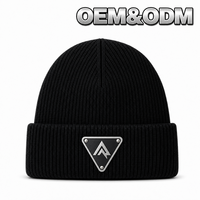 Bonnet unisexe côtelé en tricot chaud pour l'hiver, avec logo personnalisé en métal triangulaire, idéal pour le quotidien, la ville et l'extérieur