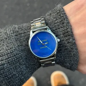 Reloj de la serie Bound2 de Kanye West, de alta gama, con cubierta de CD, movimiento de cuarzo, brazalete de acero, reloj nacional, unisex, esfera azul - Product Image 5