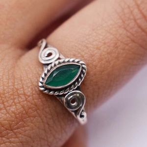 Bague en argent sterling 925 faite à la main, légère, de forme marquise, facettée, en onyx vert naturel pour femmes - Product Image 5