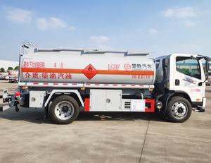 Camión <span class=keywords><strong>Cisterna</strong></span> FAW 8500L para Transporte de Líquidos Inflamables, Vehículo Multicompartimento con Tanque de Combustible, Equipado con Máquina de Reabastecimiento de Alto Flujo - Product Image 5