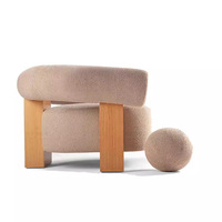 Ensemble de canapés relaxants pour salon d'appartement nordique, très populaire, avec structure en bois massif et revêtement en tissu bouclé, fauteuil incurvé de salon