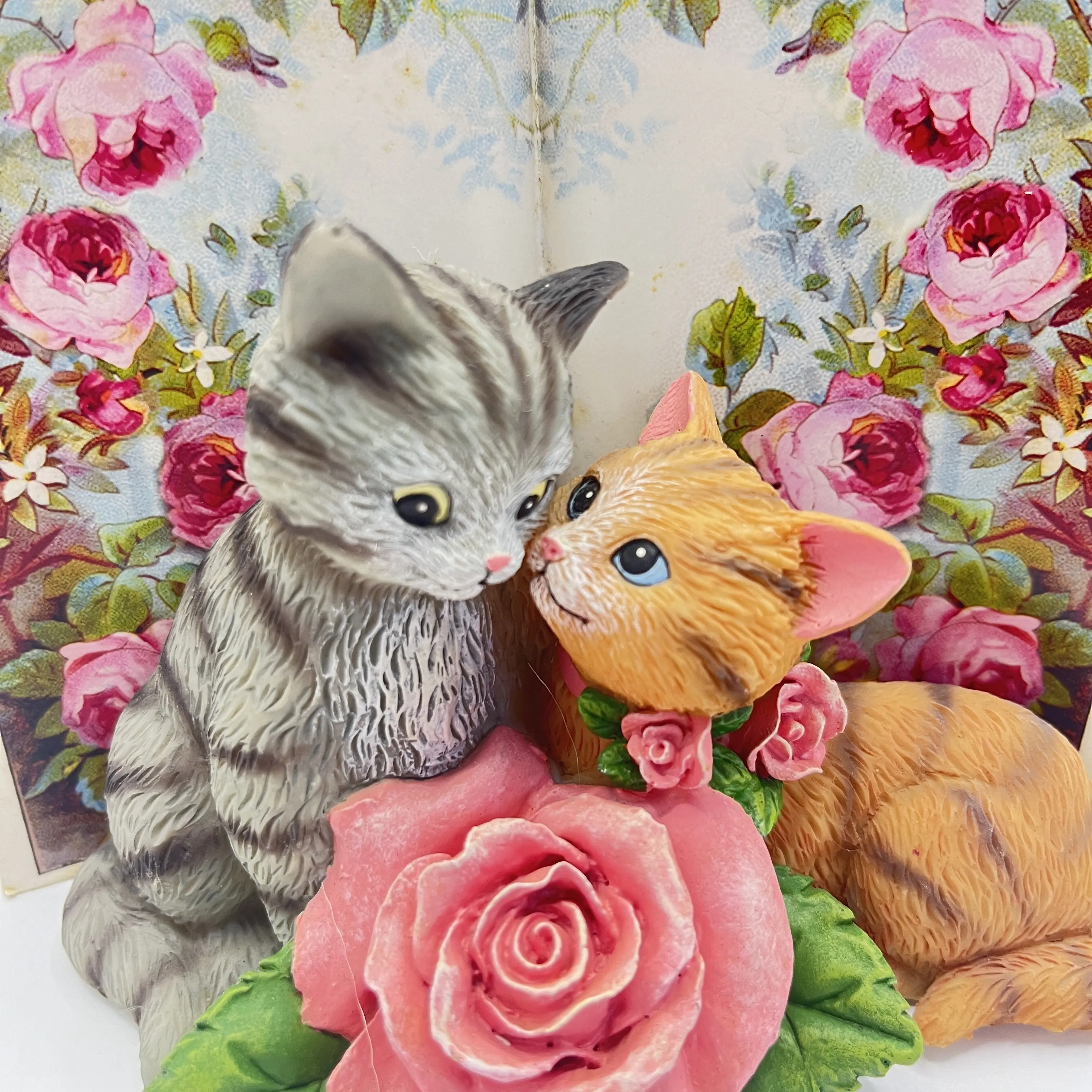 Resin cute rose book cat represents love decoration