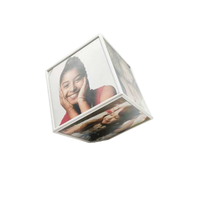 Décoration de table en acrylique créative Cadre photo Rubik's Cube rotatif à 360 degrés