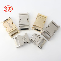 Boucle à dégagement latéral incurvée réglable en alliage de zinc haute résistance de 25 mm, personnalisée par le fabricant, pour sangle de sac à dos et bagages, tendance