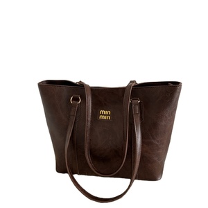 Bolso de mano de alta gama para mujer, de gran capacidad, de verano, de nailon, poliéster y PU, con bordado abierto y color liso, para pedidos al por mayor RTS - Product Image 2