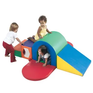 Softplay-Ausrüstung Indoor Kids Space Soft Play Tunnel Set Boden pastell für Kleinkinder