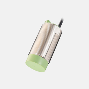 Sensor de proximidad capacitivo M30 de 10 mm, 15 mm y 20 mm con salidas NPN y PNP NO NC, capaz de detectar objetos conductores - Product Image 1