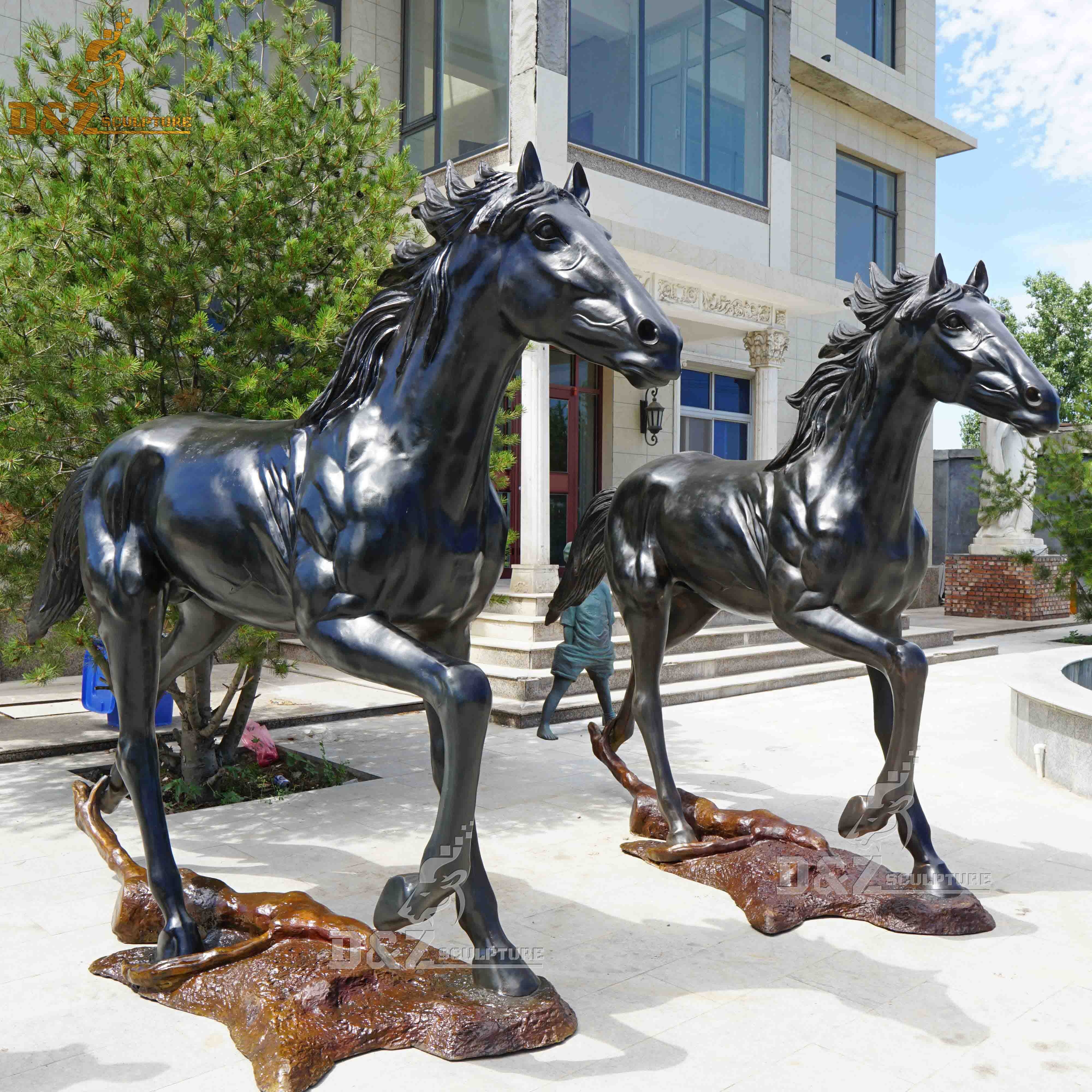 Tienda moderna Hotel decoración de jardín de Metal tamaño de la vida Animal escultura al aire libre grande corriendo Caballo de bronce estatua