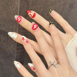 Uñas Postizas Acrílicas Hechas a Mano de Alta Calidad con Diseño de Bloques de Color Estrella Roja y Decoración Dorada, Estilo Dulce y Moderno, Venta al por Mayor - Product Image 2