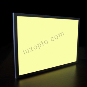 Caisson <span class=keywords><strong>lumineux</strong></span> publicitaire à DEL en aluminium et acrylique de taille personnalisée Installation décorative suspendue sur <span class=keywords><strong>panneau</strong></span> Edgelit - Product Image 2