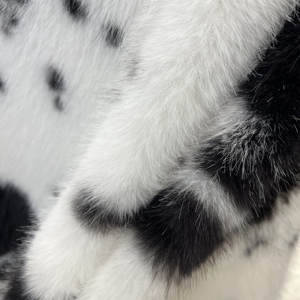 Tessuto in Finta Pelliccia <span class=keywords><strong>Tocca</strong></span> Personalizzabile, 100% Poliestere, Resistente all'Abrasione e alle Pieghe, Antivento, ad Asciugatura Rapida - Product Image 1