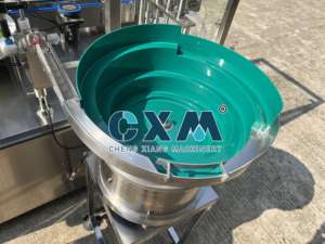 Machine de remplissage et de bouchage automatique de liquide de haute précision pour bouteilles en verre Chubby Gorilla, haute productivité, moteur et PLC - Product Image 6