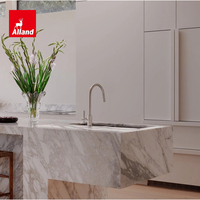 Armoires de cuisine modernes minimalistes écologiques Alland OEM en bois composite blanc avec îlot en marbre