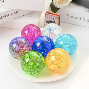 ลูกบอลคริสตัลสีขาวขายส่ง ของตกแต่งบ้านตั้งโต๊ะ ลูกบอลลายแตกสีขาวสไตล์ทะเลจีนตะวันออก งานฝีมือคริสตัลอื่นๆ - Product Image 1