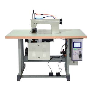 Machine <span class=keywords><strong>à</strong></span> coudre <span class=keywords><strong>à</strong></span> rouleaux <span class=keywords><strong>à</strong></span> fleurs QS-12, presse pneumatique, haute qualité, scellage par ultrasons - Product Image 1