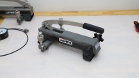 High-Pressure Portable Measuring Instruments Pump Calibrator 10MPa for Industrial Pressure Gauges and Transmitters