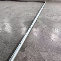 Poteau électrique galvanisé conique en acier tubulaire, directement de l'usine, pour la distribution d'énergie aérienne et l'électrification rurale