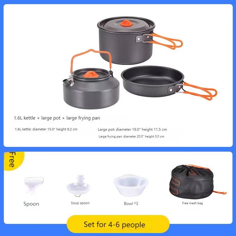 Trois pièces de taille pour 4 à 6 personnes.