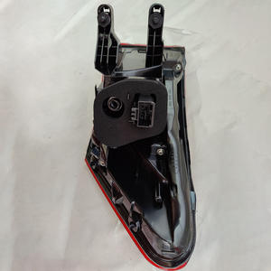 Feux arrière LED pour Volkswagen Touareg 2019 2020, remplacement des feux de freinage et de clignotants, neufs - Product Image 1