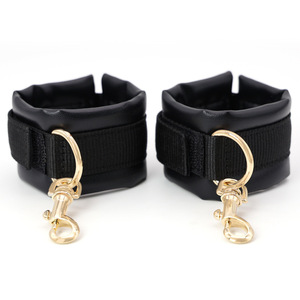 SM sahne erotik Set yetişkin ürünleri deri altın zincir PU kelepçe ve bacak manşetleri BDSM çift esaret kısıtlama sapanlar - Product Image 3
