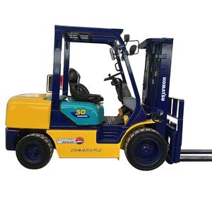 De Populaire Machine Van De Komatsu 3ton Mini Diesel Heftruck Verhoogt 4.5M Komatsu <span class=keywords><strong>Tcm</strong></span> FD30-14 FD30-16 FD30-17 Gebruikte Vorkheftruck Met Zijverschuiving - Product Image 1