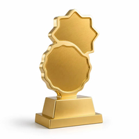 Trophée doré en forme de toque de diplômé, plaque de récompense en zinc écologique finition or brossé, cadeaux de bienvenue