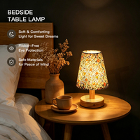Lampe de table LED haut de gamme avec abat-jour en tissu, fabricant OEM ODM, fournisseur d'éclairage personnalisé, usine de vente en gros, lampe de table à marque privée