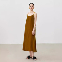 862336-1 Robe nuisette longue en soie de mûrier et velours de soie authentique pour femme, style minimaliste, design de créateur, effet amincissant et flatteur pour la silhouette, collection été