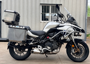 Motocicleta de Aventura TRK502 de 500cc con Motor Bicilíndrico en Paralelo de Alto Rendimiento Usada - Product Image 3