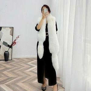 ผ้าคลุมไหล่ขนสุนัขจิ้งจอกสุดหรูพร้อมหาง ผ้าพันคอขนสัตว์สำหรับผู้หญิง สไตล์ฤดูหนาว เพื่อความอบอุ่น - Product Image 4