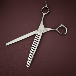 กรรไกรตัดขนสัตว์เลี้ยงขนาด 7 นิ้ว รุ่น Cde ผลิตจากเหล็กกล้าไร้สนิม 440C ดีไซน์ลายก้างปลา สำหรับตัดขนสุนัขและแมว อุปกรณ์กรูมมิ่งมืออาชีพ - Product Image 5