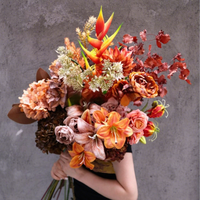 Roses et marguerites artificielles automnales orange et marron en soie pour la décoration d'automne/mariages/photographie, aménagement paysager domestique et centres de table d'allée