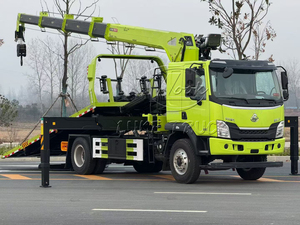Camion de dépannage à plateau Chenglong avec grue de 5 tonnes pour le transport de petites machines de construction - Product Image 5