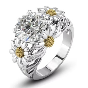 Anello con fiore di margherita per donna, gioiello da dito fresco ed elegante alla moda - Product Image 1