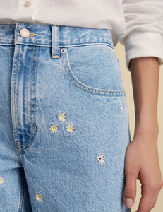 Pantalones Vaqueros de Mezclilla Lavados de Cintura Alta para Mujer, Estilo Casual de Verano, Bordados con Flores, con Botones, Ropa de Calle Elegante, Alta Calidad OEM - Product Image 3