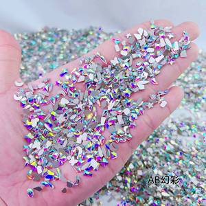Strass fantaisie scintillants aux motifs variés, cristaux dorés champagne effet aurore, strass à dos plat AB Pixie pour nail art YULI KY-796 - Product Image 2