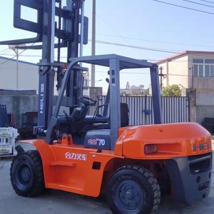 7T Heli Chinese Brand Diesel Forklift with Cab Liquefied Gas Pump Motor RoughTerrain Forklift with Cheap Price High Efficiency - Product Image 3
