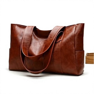 Sacs fourre-tout en cuir véritable pour femmes, designs personnalisables, résistants à l'eau, sacs à main durables, légers et écologiques - Product Image 1