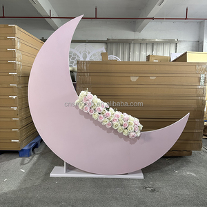 Fondale per Palco Matrimoniale a Forma di Luna in Acrilico Bianco e PVC, Design Creativo all'Ingrosso - Product Image 3