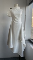Robe longue élégante au design raffiné et délicat, taille cintrée, robe de soirée légère, style féminin, robe irrégulière