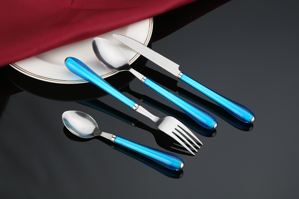 Bleu 24 pièces