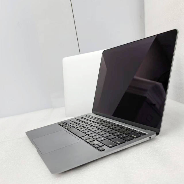 Wholesale 2020 Model Grade A+ 13.3 Inch Refurbished Pro Laptop with Core I5 32GB RAM 120Hz Display 512GB SSD
